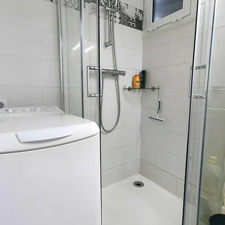 6 Pers, Clim, Au Calme Avec Piscine Et Parking - Fr-1-607-125 * Agde