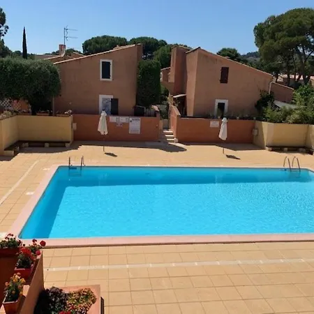 Mitoyenne Climatisee, Calme Avec Piscine Et Parking, Proche Et Port, Pour 6 Personnes - Fr-1-607-125 * Agde