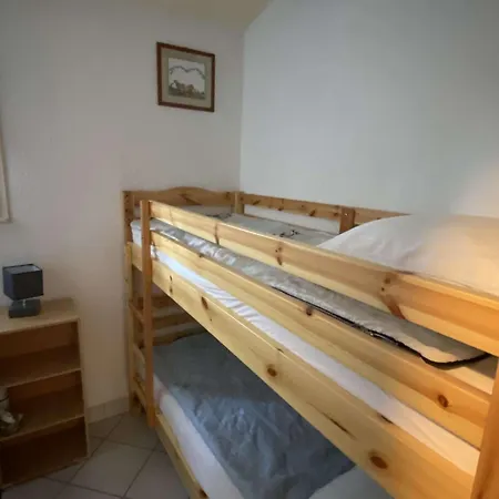 Mitoyenne Climatisee, Calme Avec Piscine Et Parking, Proche Et Port, Pour 6 Personnes - Fr-1-607-125 *
