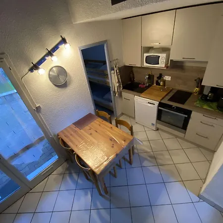 Mitoyenne Climatisee, Calme Avec Piscine Et Parking, Proche Et Port, Pour 6 Personnes - Fr-1-607-125 * Agde